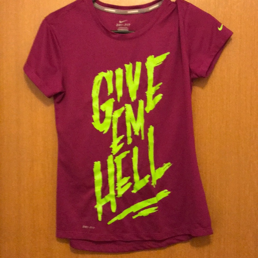 NWOT Nike Dri-Fit short sleeve shirt